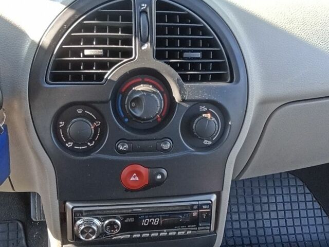 Синій Рено Модус, об'ємом двигуна 1.1 л та пробігом 205 тис. км за 3700 $, фото 12 на Automoto.ua