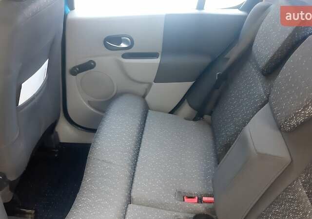 Синий Рено Модус, объемом двигателя 1.6 л и пробегом 172 тыс. км за 4700 $, фото 7 на Automoto.ua