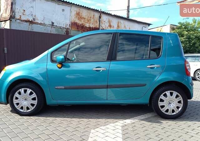 Синий Рено Модус, объемом двигателя 1.6 л и пробегом 171 тыс. км за 5400 $, фото 2 на Automoto.ua