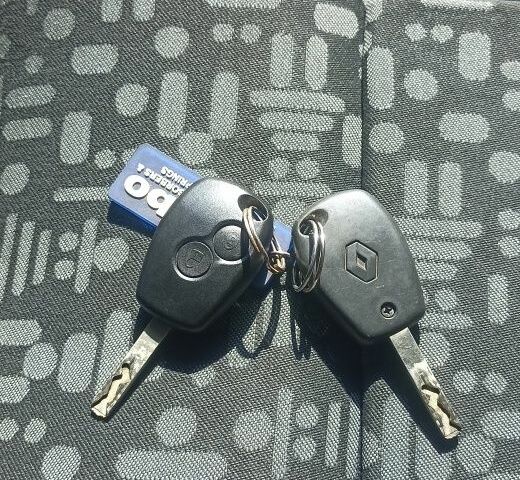 Синій Рено Модус, об'ємом двигуна 1.1 л та пробігом 205 тис. км за 3700 $, фото 22 на Automoto.ua