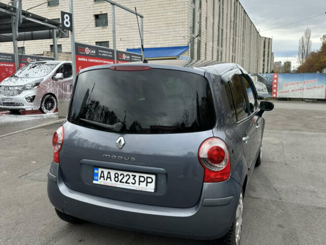 Синий Рено Модус, объемом двигателя 1.6 л и пробегом 190 тыс. км за 5000 $, фото 5 на Automoto.ua