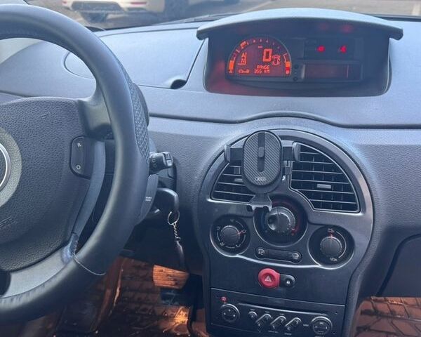 Синий Рено Модус, объемом двигателя 1.46 л и пробегом 160 тыс. км за 5200 $, фото 8 на Automoto.ua