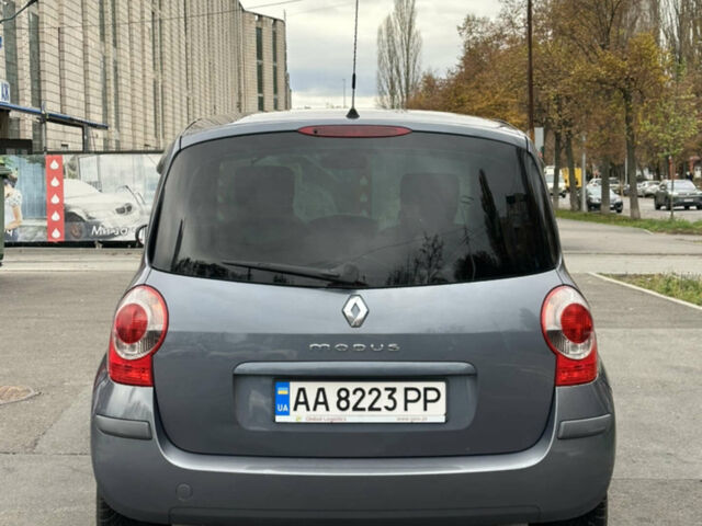 Синий Рено Модус, объемом двигателя 1.6 л и пробегом 190 тыс. км за 5000 $, фото 4 на Automoto.ua