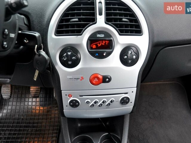 Синий Рено Модус, объемом двигателя 1.15 л и пробегом 240 тыс. км за 3999 $, фото 26 на Automoto.ua
