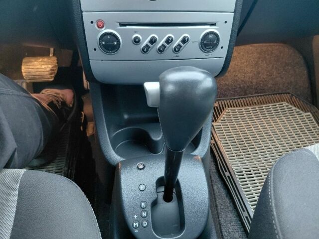 Синий Рено Модус, объемом двигателя 0 л и пробегом 156 тыс. км за 6100 $, фото 4 на Automoto.ua