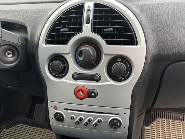 Синий Рено Модус, объемом двигателя 1.6 л и пробегом 159 тыс. км за 6150 $, фото 17 на Automoto.ua