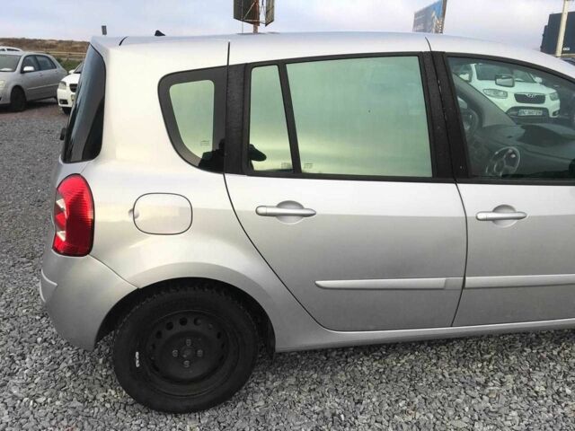 Синий Рено Модус, объемом двигателя 1.6 л и пробегом 77 тыс. км за 4590 $, фото 5 на Automoto.ua