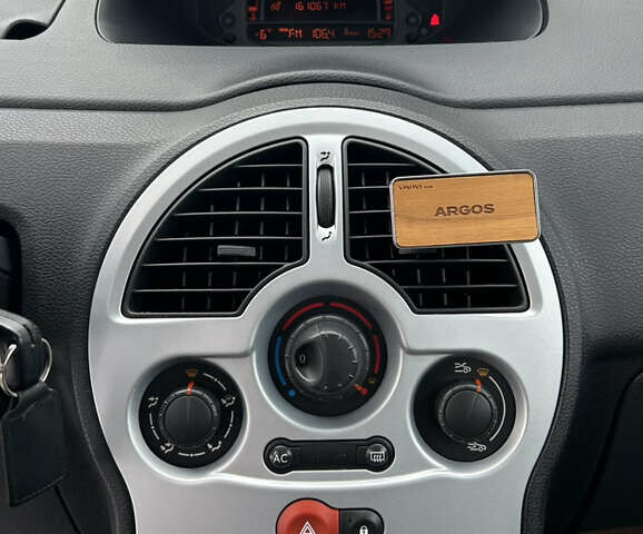 Синій Рено Модус, об'ємом двигуна 1.6 л та пробігом 161 тис. км за 5000 $, фото 11 на Automoto.ua