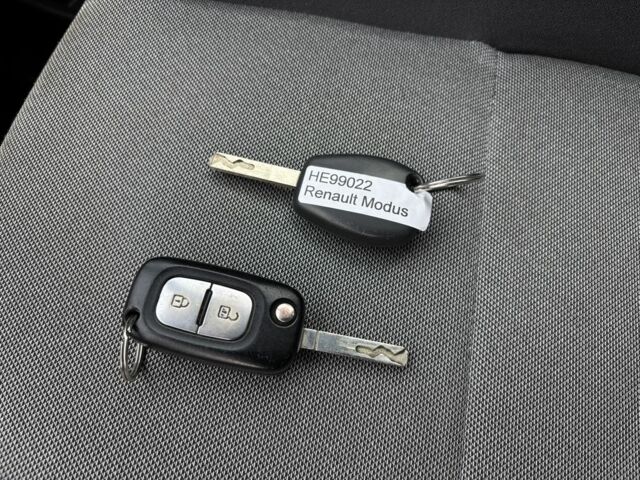 Синий Рено Модус, объемом двигателя 1.6 л и пробегом 159 тыс. км за 6150 $, фото 23 на Automoto.ua