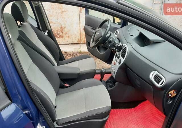 Синий Рено Модус, объемом двигателя 1.6 л и пробегом 105 тыс. км за 5400 $, фото 12 на Automoto.ua