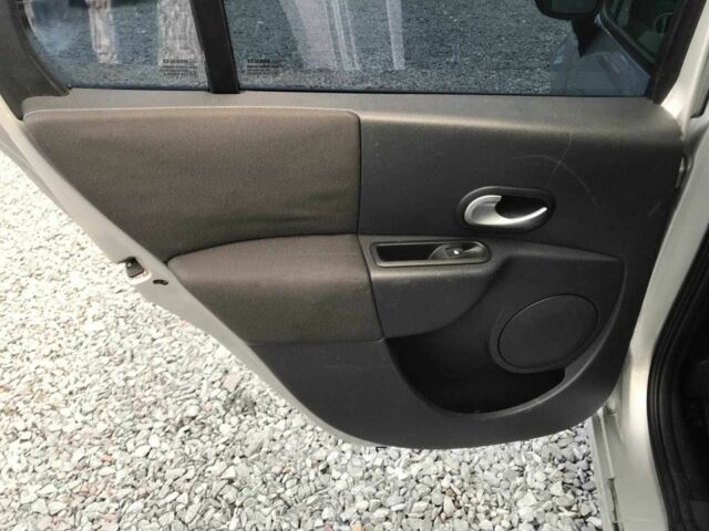 Синий Рено Модус, объемом двигателя 1.6 л и пробегом 77 тыс. км за 4590 $, фото 16 на Automoto.ua