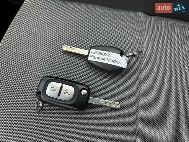 Синій Рено Модус, об'ємом двигуна 1.6 л та пробігом 157 тис. км за 5999 $, фото 31 на Automoto.ua