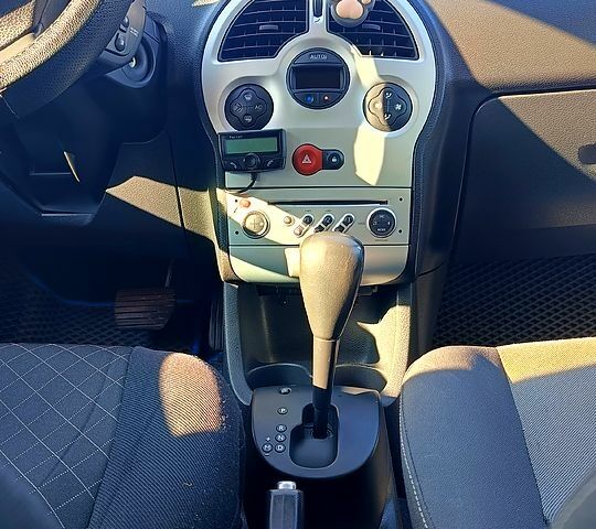 Синий Рено Модус, объемом двигателя 1.6 л и пробегом 215 тыс. км за 5900 $, фото 4 на Automoto.ua