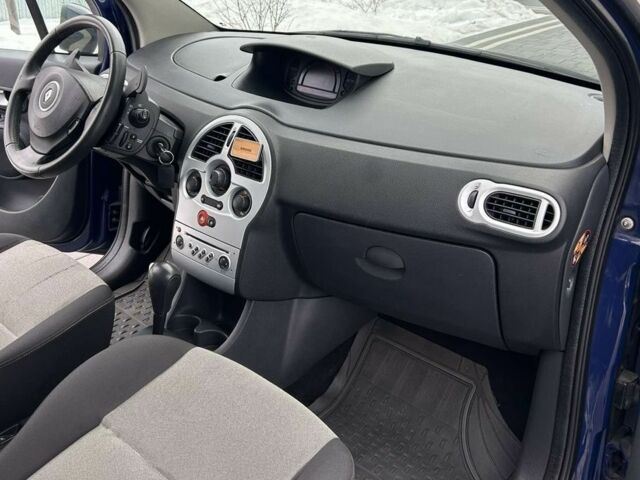 Синий Рено Модус, объемом двигателя 1.6 л и пробегом 161 тыс. км за 6200 $, фото 5 на Automoto.ua