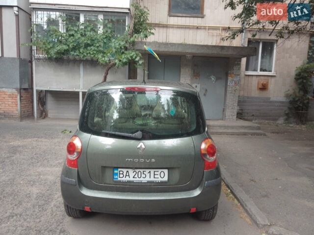 Зеленый Рено Модус, объемом двигателя 1.6 л и пробегом 180 тыс. км за 3800 $, фото 1 на Automoto.ua