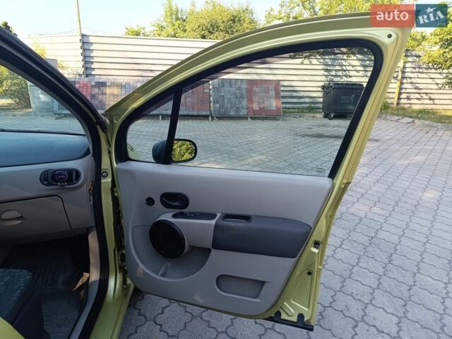 Зелений Рено Модус, об'ємом двигуна 1.39 л та пробігом 191 тис. км за 4400 $, фото 27 на Automoto.ua