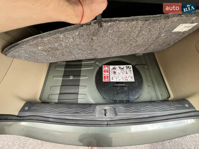 Зелений Рено Модус, об'ємом двигуна 1.6 л та пробігом 229 тис. км за 4200 $, фото 27 на Automoto.ua