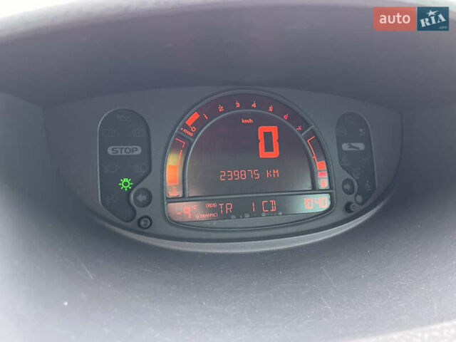 Зелений Рено Модус, об'ємом двигуна 1.6 л та пробігом 239 тис. км за 4200 $, фото 8 на Automoto.ua