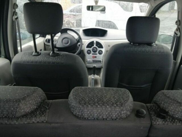 Зеленый Рено Модус, объемом двигателя 1.5 л и пробегом 226 тыс. км за 4500 $, фото 6 на Automoto.ua