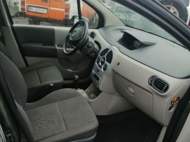 Зеленый Рено Модус, объемом двигателя 1.5 л и пробегом 226 тыс. км за 4500 $, фото 5 на Automoto.ua