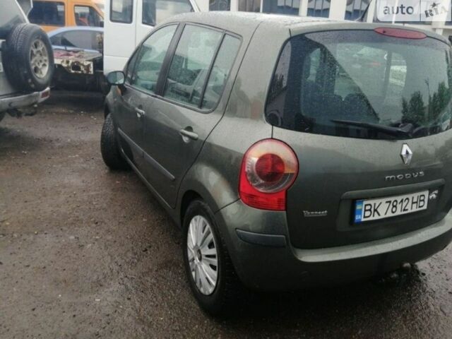 Зеленый Рено Модус, объемом двигателя 1.5 л и пробегом 226 тыс. км за 4500 $, фото 2 на Automoto.ua