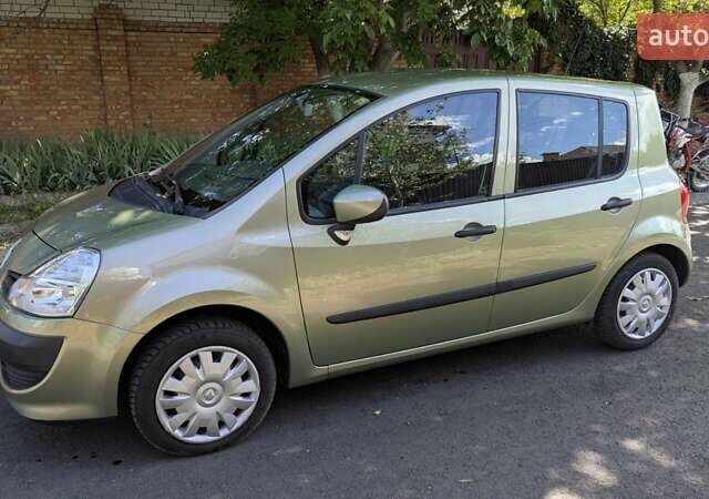 Зеленый Рено Модус, объемом двигателя 1.2 л и пробегом 99 тыс. км за 5600 $, фото 3 на Automoto.ua