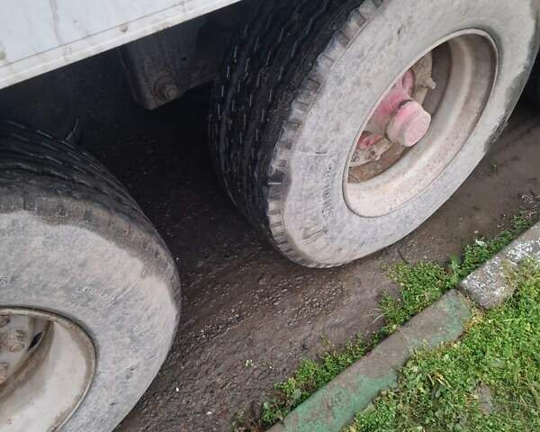 Белый Рено Премиум, объемом двигателя 10.84 л и пробегом 940 тыс. км за 13000 $, фото 1 на Automoto.ua