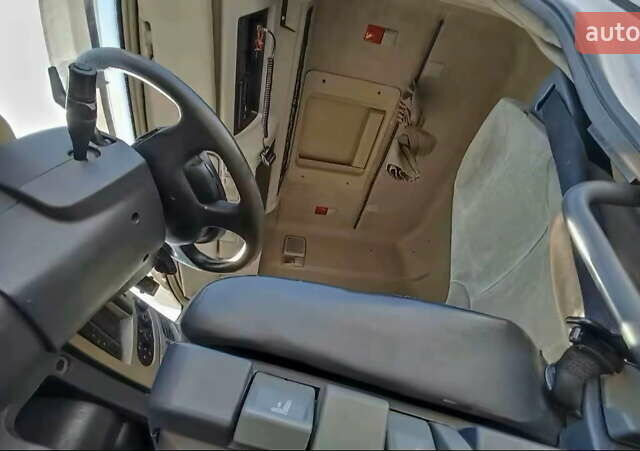 Белый Рено Премиум, объемом двигателя 10.84 л и пробегом 689 тыс. км за 8500 $, фото 26 на Automoto.ua