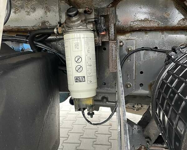 Белый Рено Премиум, объемом двигателя 9.8 л и пробегом 242 тыс. км за 10100 $, фото 5 на Automoto.ua