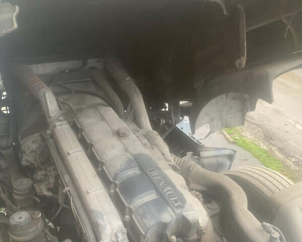 Белый Рено Премиум, объемом двигателя 11.1 л и пробегом 2 тыс. км за 4000 $, фото 1 на Automoto.ua