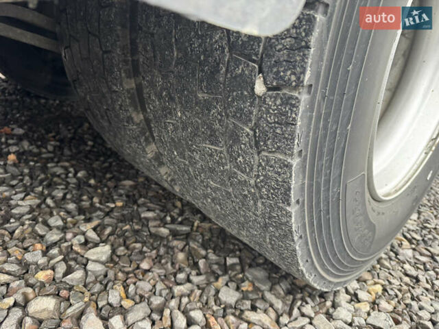 Белый Рено Премиум, объемом двигателя 10.84 л и пробегом 850 тыс. км за 8401 $, фото 3 на Automoto.ua