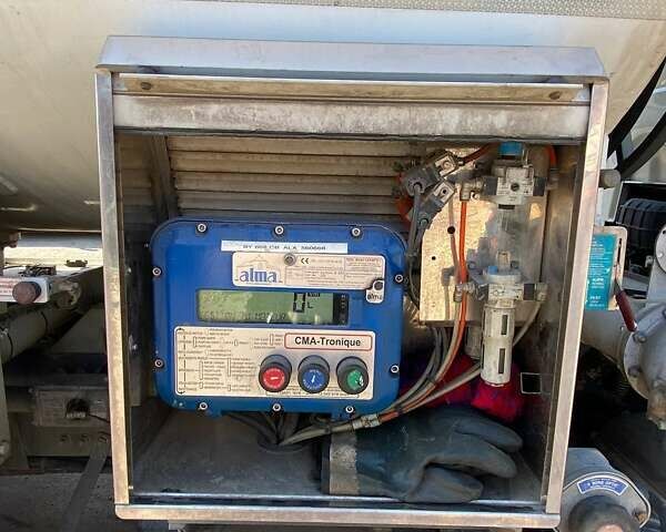 Білий Рено Преміум, об'ємом двигуна 7.15 л та пробігом 250 тис. км за 45000 $, фото 9 на Automoto.ua