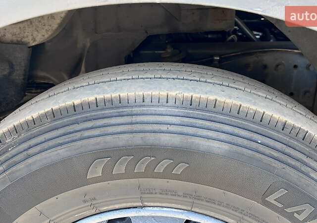 Белый Рено Премиум, объемом двигателя 6.2 л и пробегом 1 тыс. км за 7999 $, фото 8 на Automoto.ua