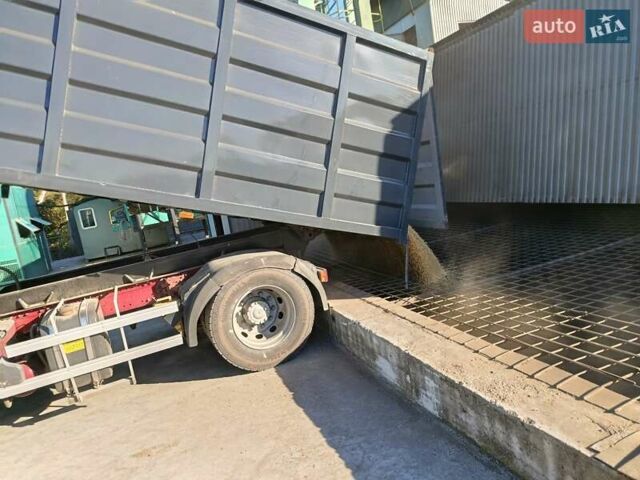 Белый Рено Премиум, объемом двигателя 12 л и пробегом 699 тыс. км за 15500 $, фото 1 на Automoto.ua