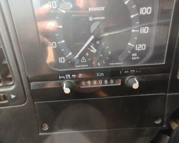 Белый Рено Премиум, объемом двигателя 11.1 л и пробегом 550 тыс. км за 19200 $, фото 10 на Automoto.ua