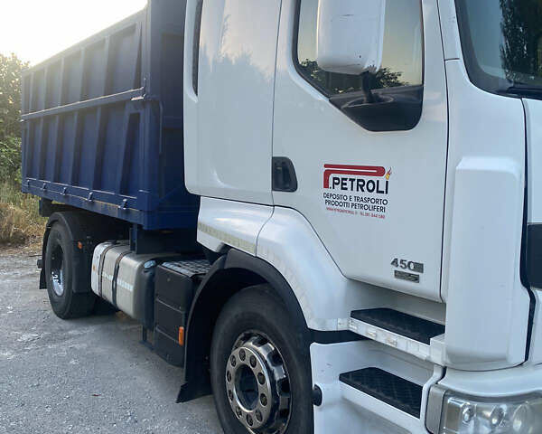 Белый Рено Премиум, объемом двигателя 10.84 л и пробегом 885 тыс. км за 27100 $, фото 3 на Automoto.ua