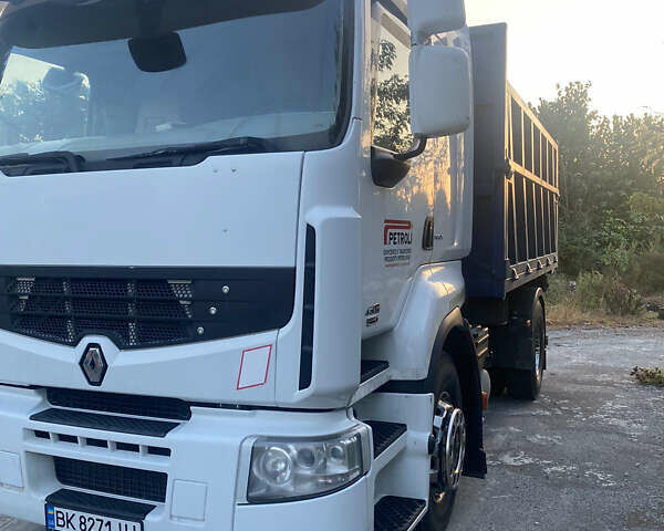 Белый Рено Премиум, объемом двигателя 10.84 л и пробегом 885 тыс. км за 27100 $, фото 2 на Automoto.ua