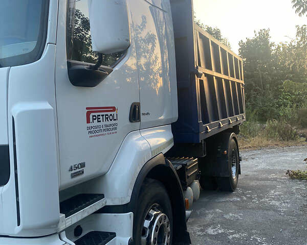 Белый Рено Премиум, объемом двигателя 10.84 л и пробегом 885 тыс. км за 27100 $, фото 4 на Automoto.ua