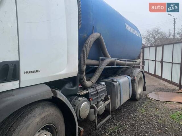 Белый Рено Премиум, объемом двигателя 10.84 л и пробегом 695 тыс. км за 20000 $, фото 6 на Automoto.ua