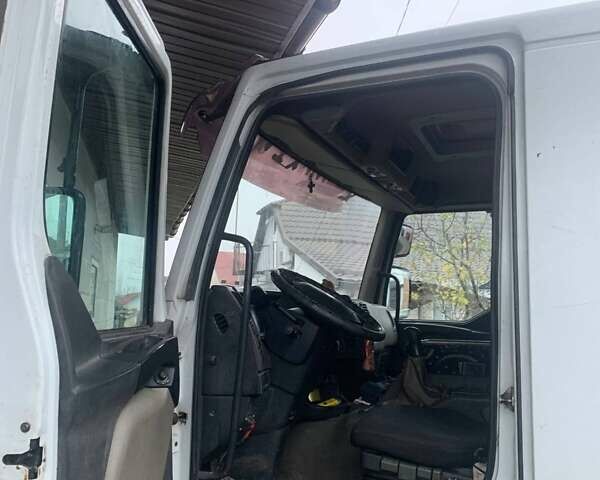 Белый Рено Премиум, объемом двигателя 10.84 л и пробегом 695 тыс. км за 20000 $, фото 8 на Automoto.ua