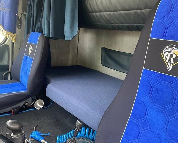 Белый Рено Премиум, объемом двигателя 11 л и пробегом 1 тыс. км за 5000 $, фото 2 на Automoto.ua