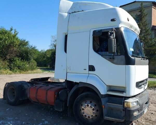 Белый Рено Премиум, объемом двигателя 11 л и пробегом 1 тыс. км за 5800 $, фото 4 на Automoto.ua