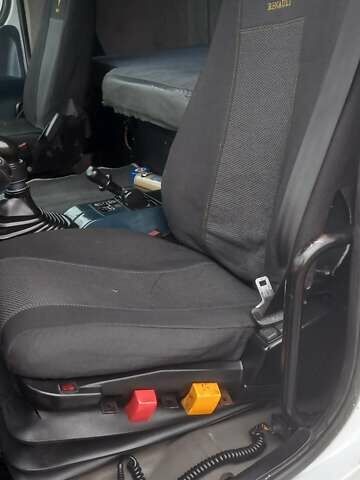 Белый Рено Премиум, объемом двигателя 12.9 л и пробегом 10 тыс. км за 4900 $, фото 6 на Automoto.ua