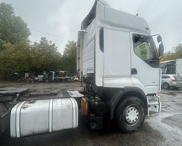 Рено Премиум 2000 в Белой Церкве на Automoto.ua Белый Рено Премиум, объемом двигателя 11.12 л и пробегом 5 тыс. км за 4850 $, фото 1 на Automoto.ua