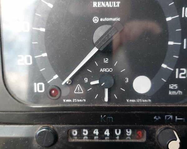 Белый Рено Премиум, объемом двигателя 11.12 л и пробегом 900 тыс. км за 7000 $, фото 1 на Automoto.ua