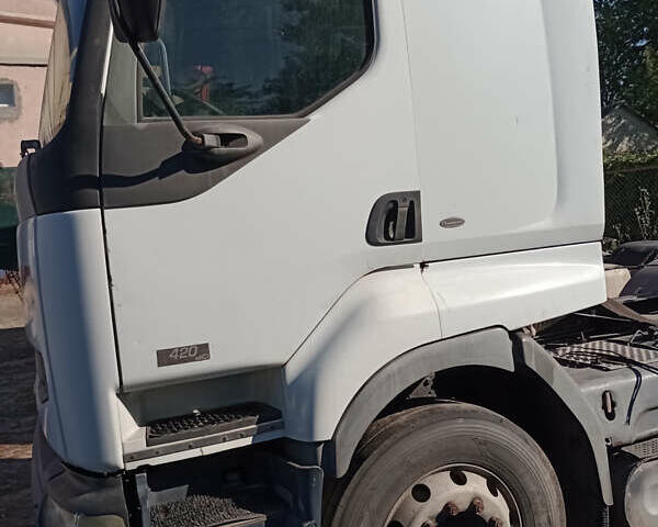 Белый Рено Премиум, объемом двигателя 11.1 л и пробегом 1 тыс. км за 7000 $, фото 2 на Automoto.ua