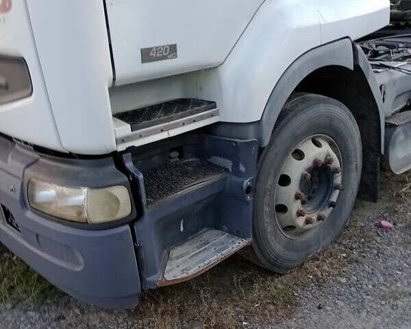 Белый Рено Премиум, объемом двигателя 11.1 л и пробегом 1 тыс. км за 7000 $, фото 5 на Automoto.ua