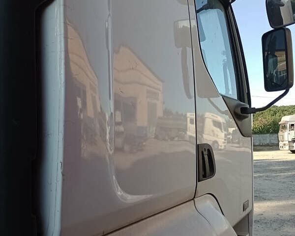 Белый Рено Премиум, объемом двигателя 11.1 л и пробегом 1 тыс. км за 7000 $, фото 3 на Automoto.ua