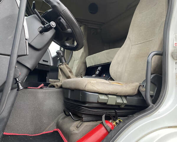 Белый Рено Премиум, объемом двигателя 11.12 л и пробегом 1000 тыс. км за 8300 $, фото 5 на Automoto.ua