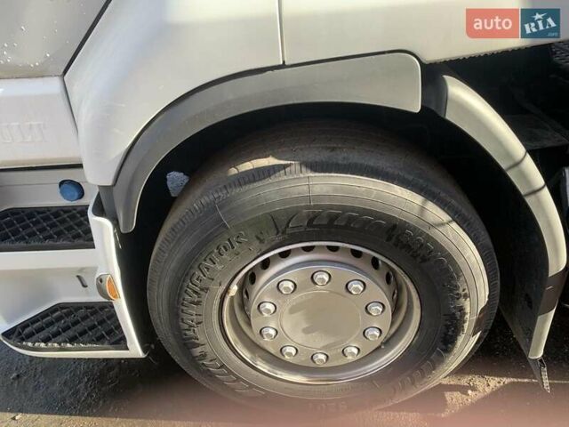 Белый Рено Премиум, объемом двигателя 10.84 л и пробегом 155 тыс. км за 19000 $, фото 7 на Automoto.ua